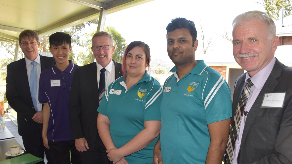 Sqrh Toowoomba Official Opening Uq Usq Students With Minister Bruce And Aiden Offical Opening